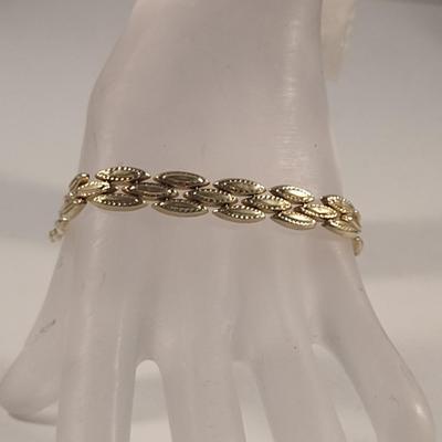 10 Karat Yellow Gold Bracelet- Approx Total Weight 8.1 Grams (#26)