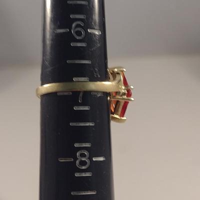 10 Karat Yellow Gold and Orange Stone Ring- Size 7- Approx Total Weight 3.9 Grams (#27)