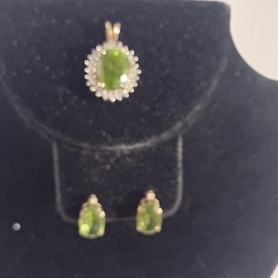 10 Karat Yellow Gold with Peridot and Diamond Pendant and Earrings- Approx Total Weight 2.9 Grams (#36)