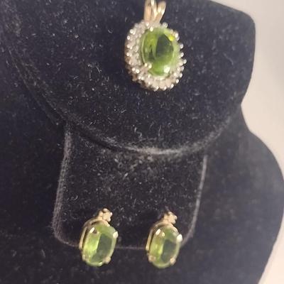 10 Karat Yellow Gold with Peridot and Diamond Pendant and Earrings- Approx Total Weight 2.9 Grams (#36)