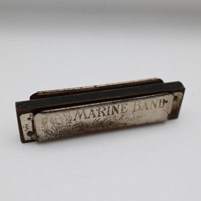 Hohner Marine Band Harmonica & "How to Play" Guide