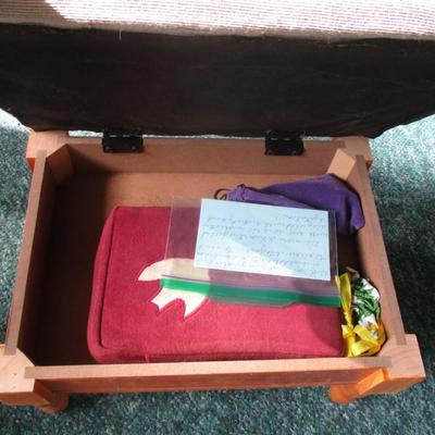 Friends Are Flowers That Never Fade Embroidered Storage Foot Stool