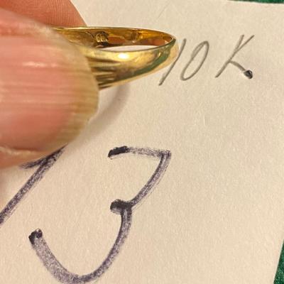 10 KT Gold Ring