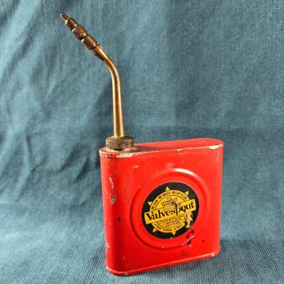 Vintage Valvespout Oil Can