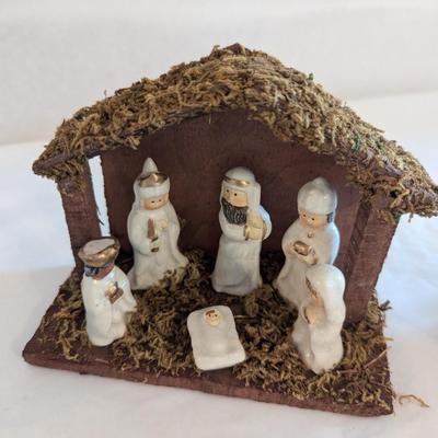Precious Moments Sugar Church Figurine & Nativity Scenes