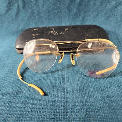 Vintage Eye Glasses With Original Case