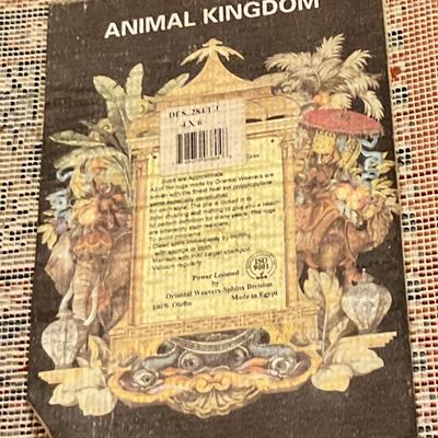 Area rug 4’x6’ (Animal Kingdom)