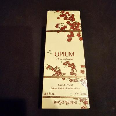 Yves St. Laurent 3.3 Fl. Oz. Opium Perfume (LR-JS)