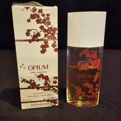 Yves St. Laurent 3.3 Fl. Oz. Opium Perfume (LR-JS)