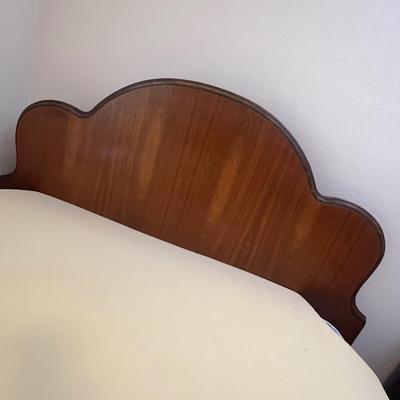 Antique Full bed w/ bedding