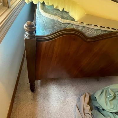 Antique Full bed w/ bedding