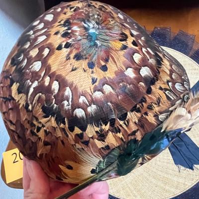 Lot of vintage hats