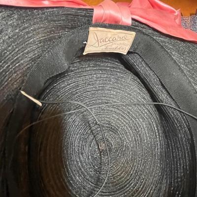 Lot of vintage hats