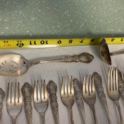 Rogers “Heritage” Silverplate Flatware Lot