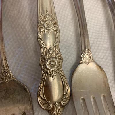 Rogers “Heritage” Silverplate Flatware Lot