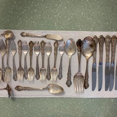 Rogers “Heritage” Silverplate Flatware Lot