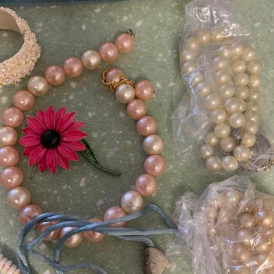 Huge Lot - Costume & Damaged Jewelry