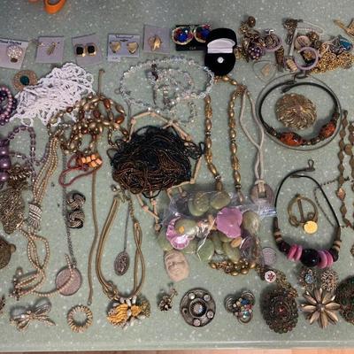 Huge Lot - Costume & Damaged Jewelry