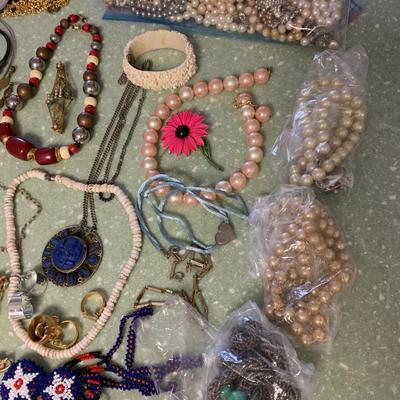 Huge Lot - Costume & Damaged Jewelry