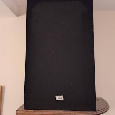 Pair of Sansui Speakers