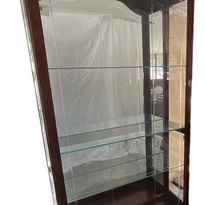 Lot# 055 Howard Miller, Mahogany Dome Top Curio China Cabinet with Lights & Mirrored Back