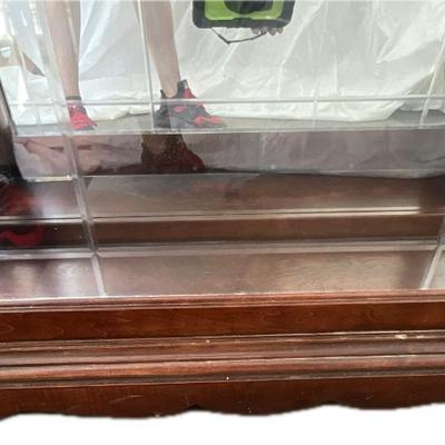 Lot# 055 Howard Miller, Mahogany Dome Top Curio China Cabinet with Lights & Mirrored Back