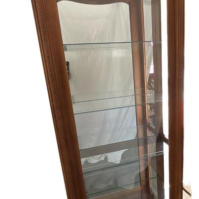 Lot# 056 Vintage Engraved Curio Cabinet with Lights & Mirrored Back