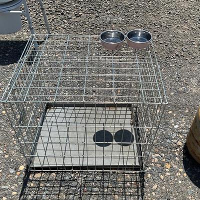 Lot# 066 Small Metal Dog Kennel with Two Small Steel Bowls