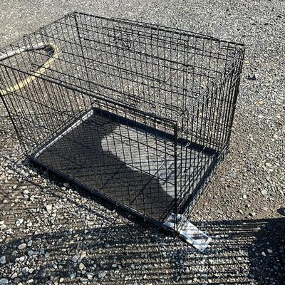 Lot# 067 Medium Size Metal Folding Dog Kennel