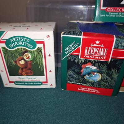 8pc Hallmark Ornament Lot