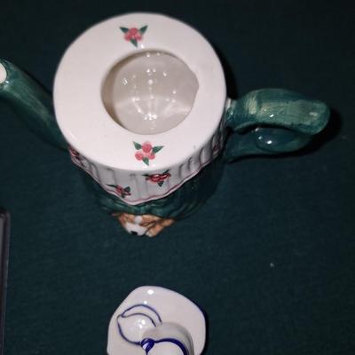 Teapot w/ Pup