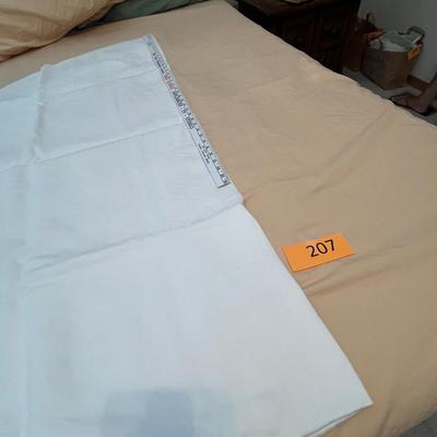 Oval tablecloth