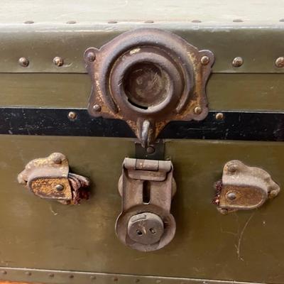 1930s Vintage Chest Locker~ Read Details