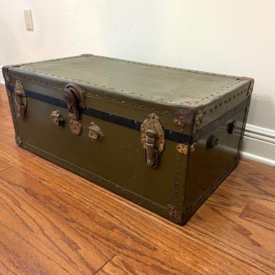 1930s Vintage Chest Locker~ Read Details