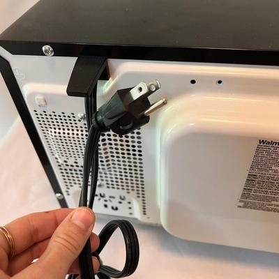Hamilton Beach 1350W Microwave Oven (K-DZ)