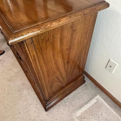Vintage dresser w/ mirrors