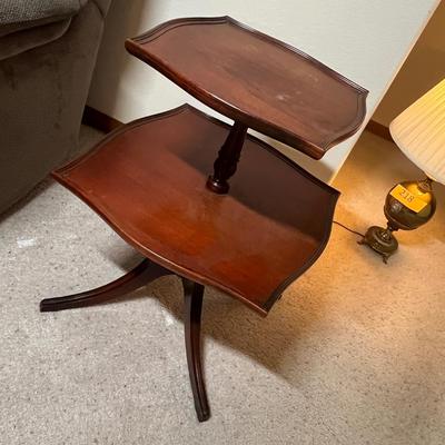 Duncan Phyfe Tiered table