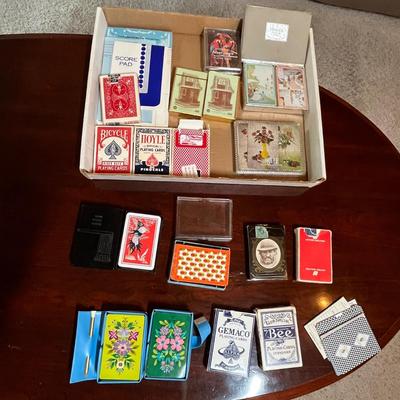 Flat of cards & score pads