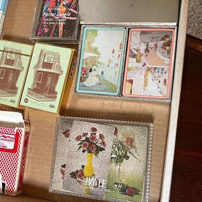 Flat of cards & score pads