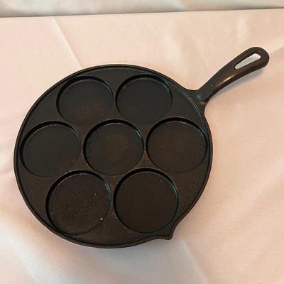 Griswold Pancake with Martin Stove & Range Cast Irons (K-DZ)