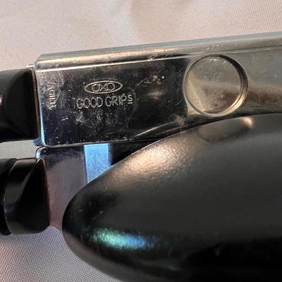 Henckels & Wüsthof Knives with Stainless Steel Kitchen Utensils (K-DZ)