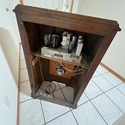 Delco Floor Radio