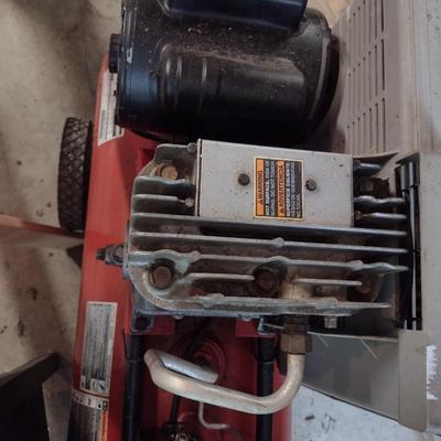 Porter-Cable Jetstream 135 PSI 6HP 25 Gallon Air Compressor