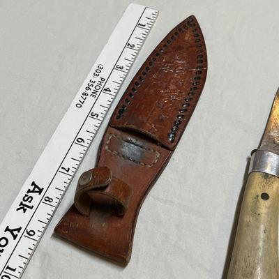 Knife with sheith