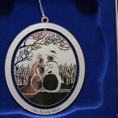2006 Ken Schuler ‘Newly Weds’ Stamped Christmas Ornament 285/340