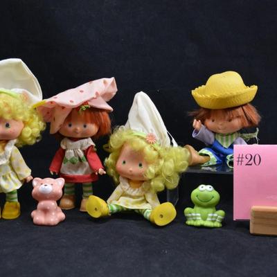 Lot of Vintage Strawberry Shortcake Dolls