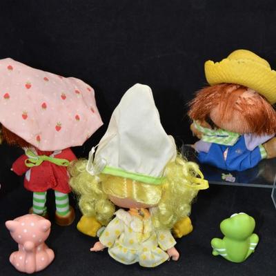 Lot of Vintage Strawberry Shortcake Dolls