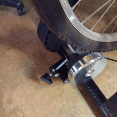 Navigator 200 Mountain Trek Bike with Alpcour Bike Training Stand