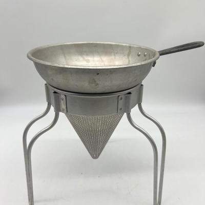 Vintage Wearever No 8 Aluminum ROTARY COLANDER
