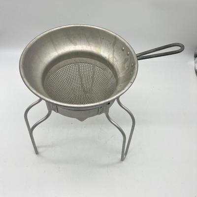 Vintage Wearever No 8 Aluminum ROTARY COLANDER